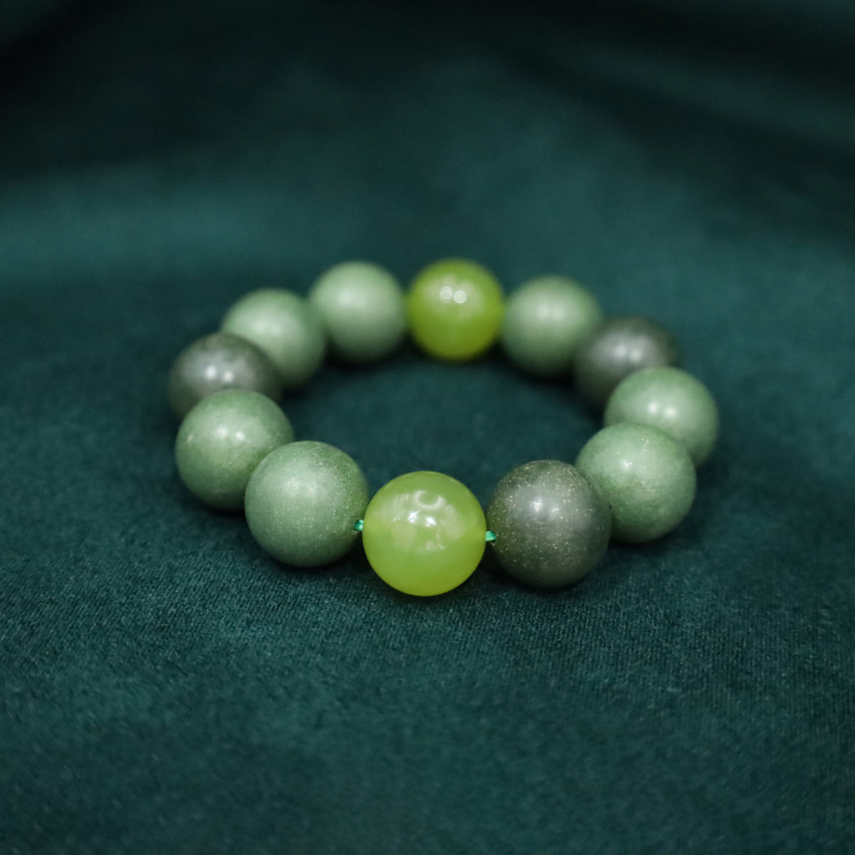 Green Pomelo Leaf Scented Bead Bracelet with Prehnite Accent